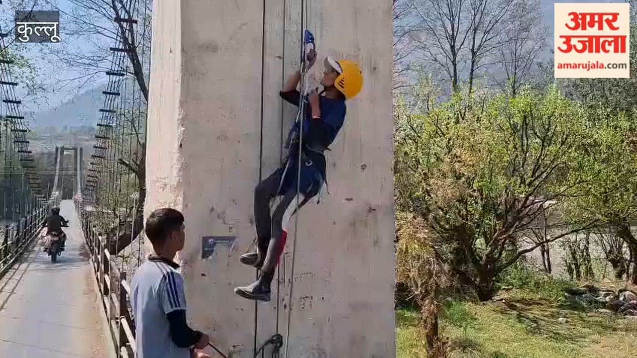 Participants received training in emergency ascending techniques at the Rafting Centre Pirdi Kullu