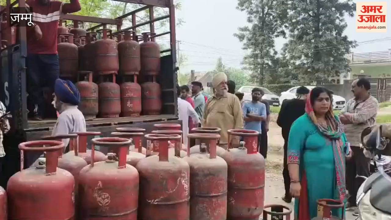 Jammu Kashmir Long queues for LPG cylinders