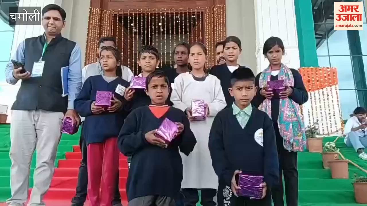 Gairsain: Children of Suber Society reached the Assembly to watch the proceedings of the budget session