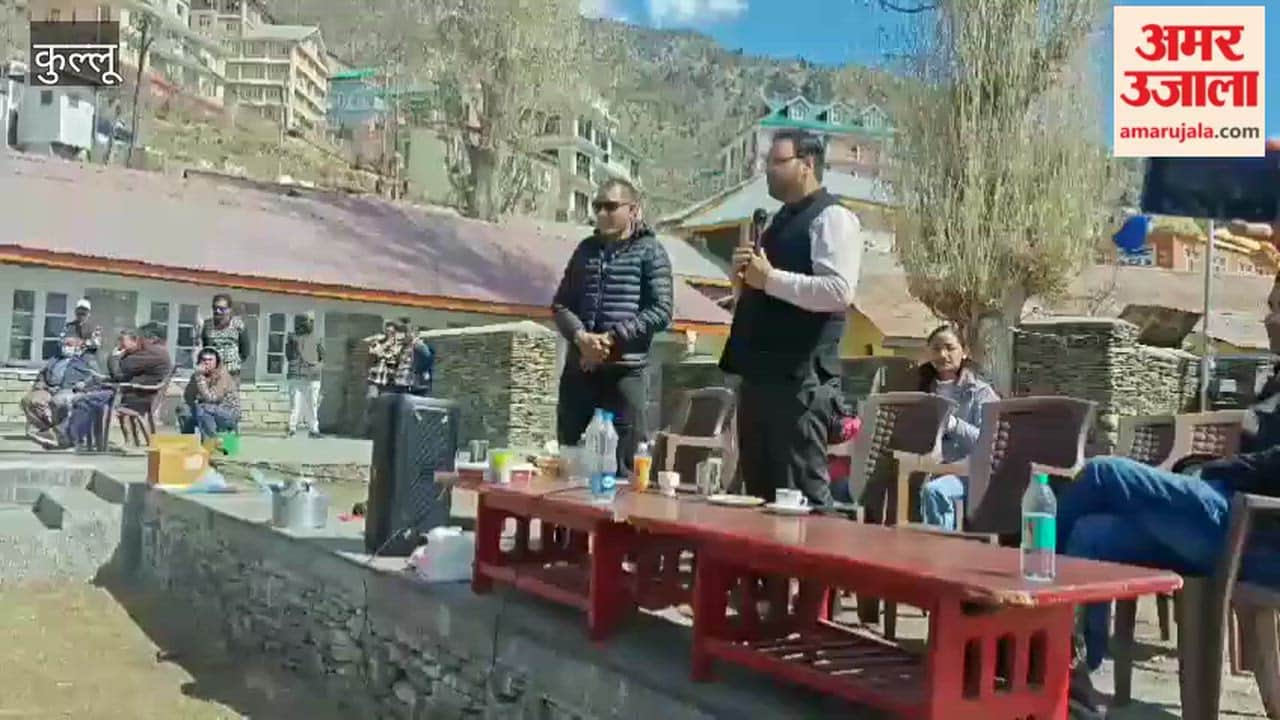 Kullu Eat Right School registration technique explained to teachers