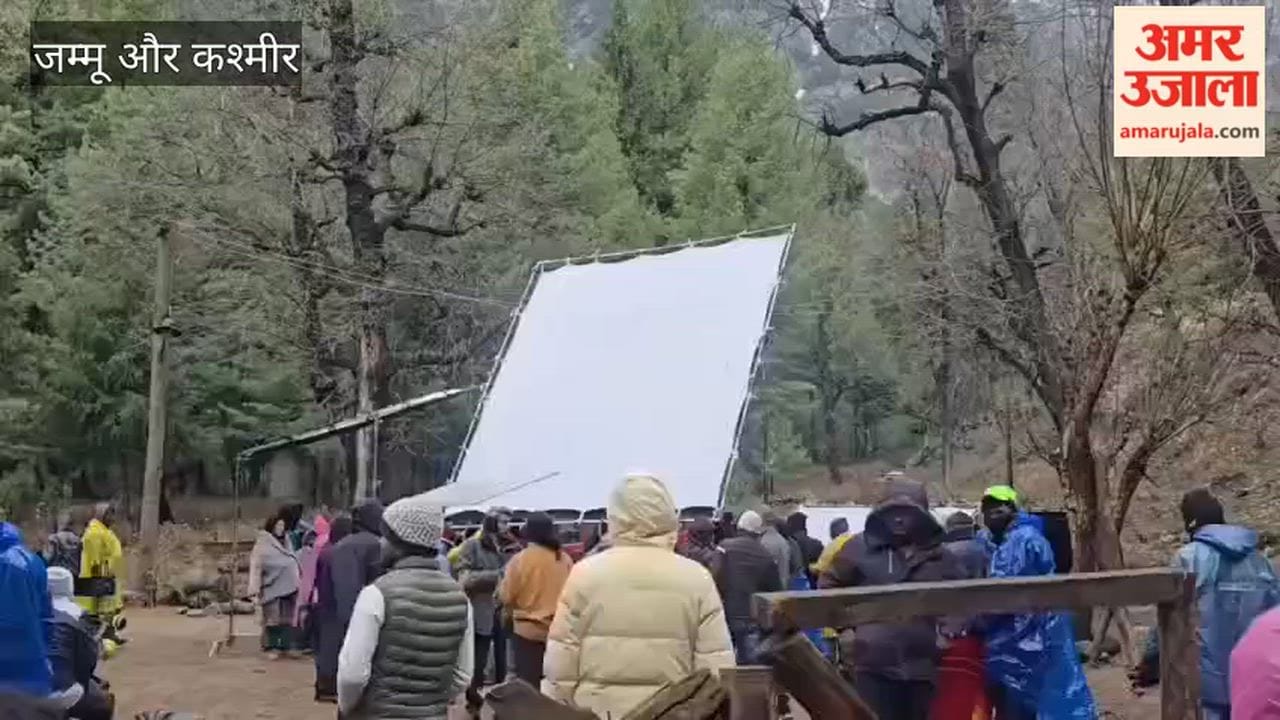 Bollywood Returns to Kashmir, Film Shooting Underway at Gagangir Sonamarg in central Kashmir’s Ganderbal district.