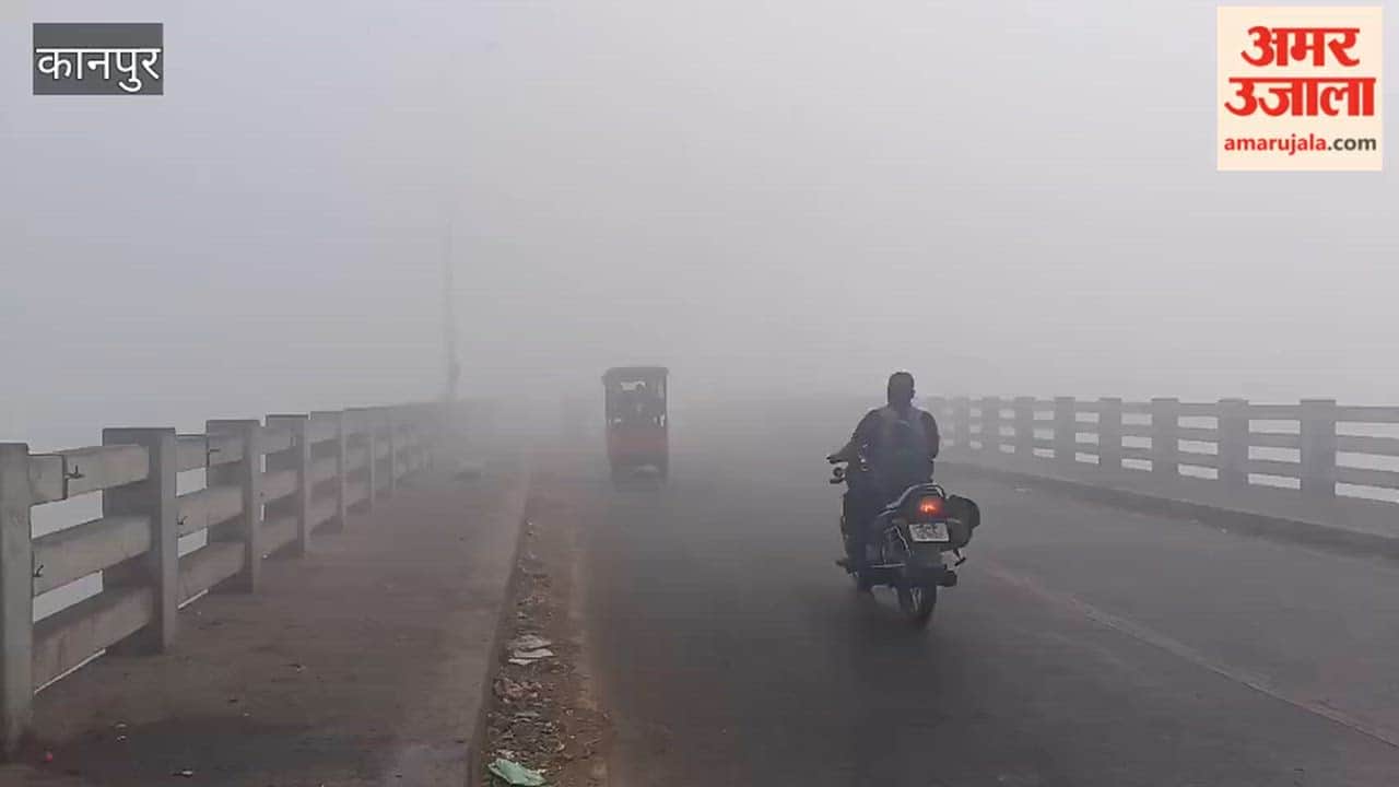 Fog slowed down vehicles, forcing passengers to travel with headlights on