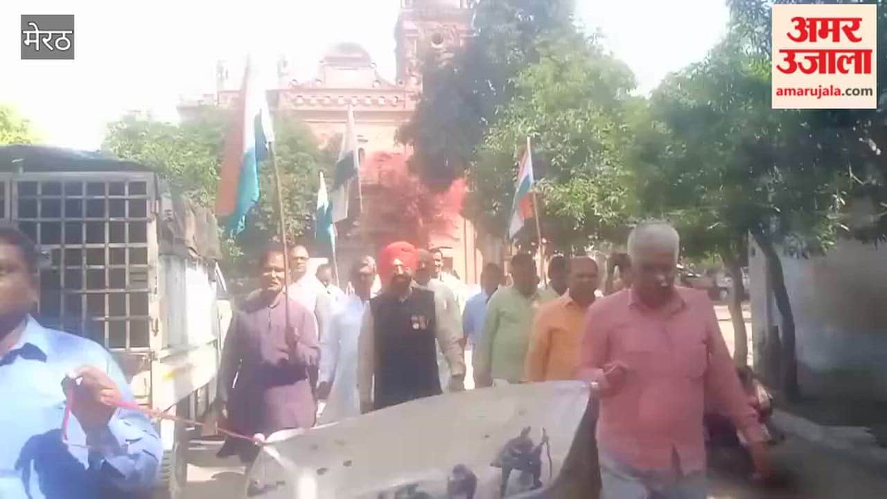 Meerut: Dandi March Taken Out from Gandhi Ashram, Concludes at Nauchandi Ground