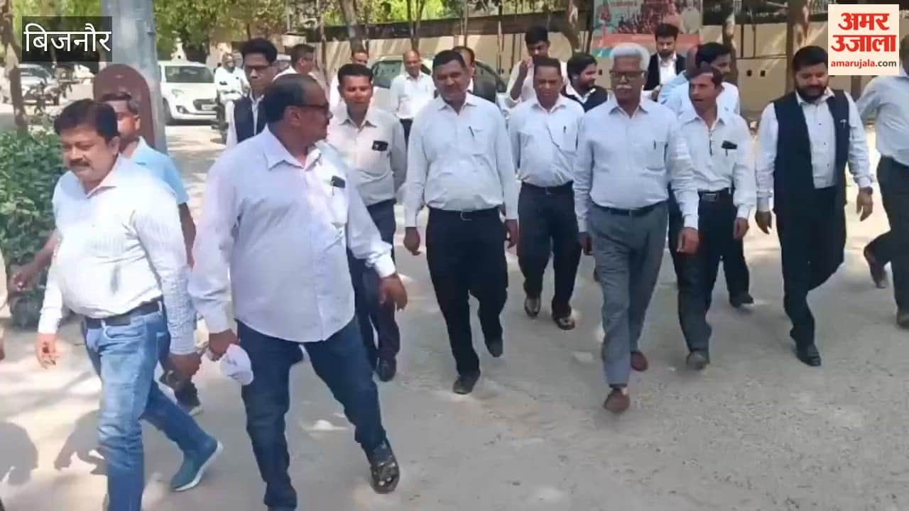 Bijnor: Lawyers Protest Against Corruption at Tehsil, Demand Transfer of Tehsildar