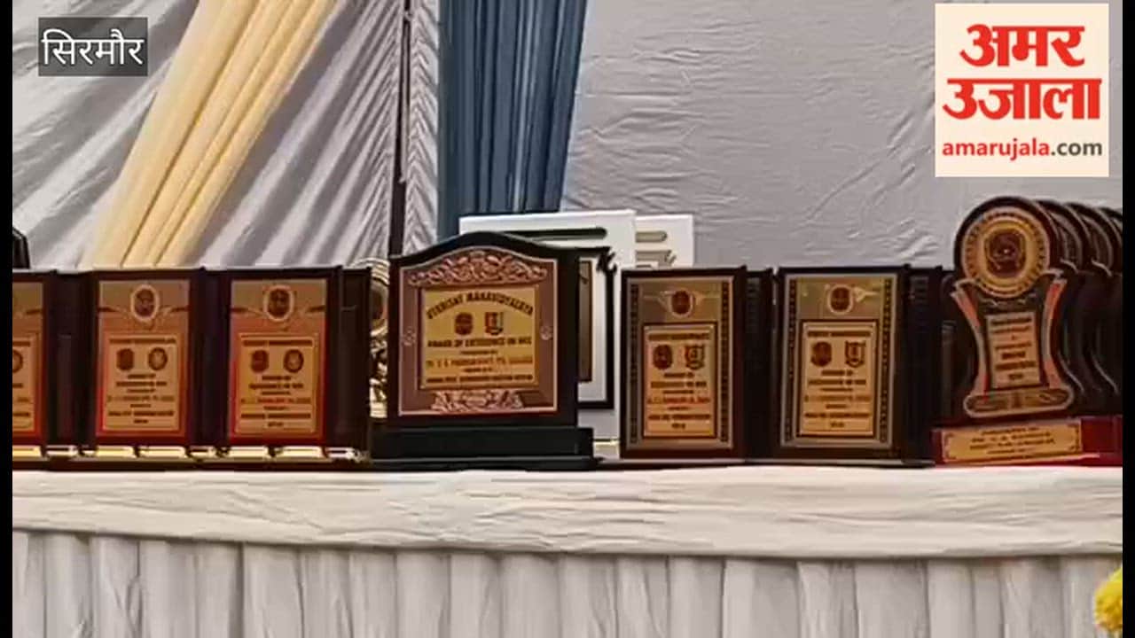 Sirmour MLA Ajay Solanki Honors Meritorious Students at Nahan College