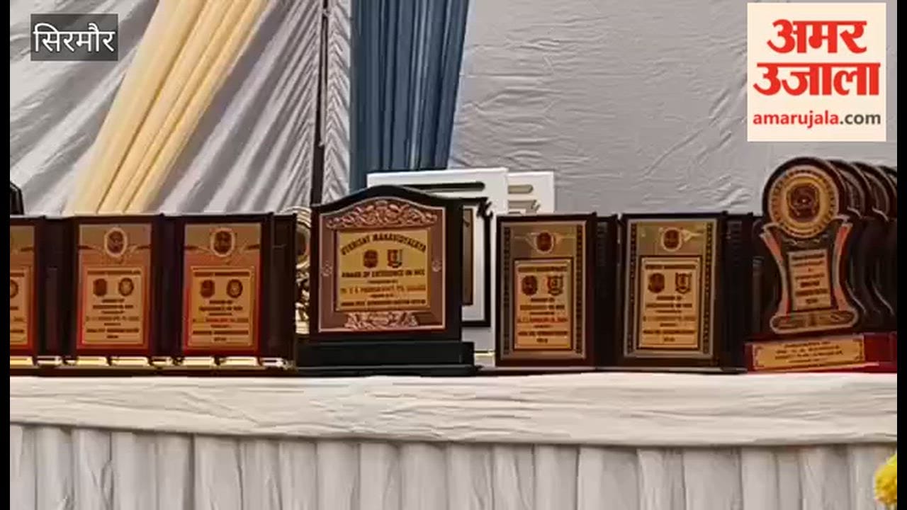 Sirmour MLA Ajay Solanki Honors Meritorious Students at Nahan College