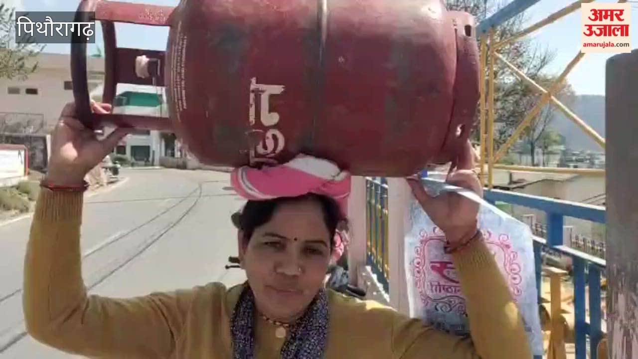 Two hours in line in Pithoragarh, returned home with empty cylinder