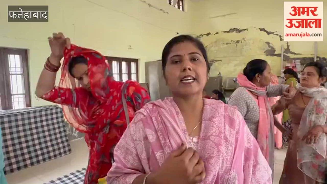 Women associated with the Rural Livelihood Mission in Ratia, Fatehabad, have alleged financial irregularities.