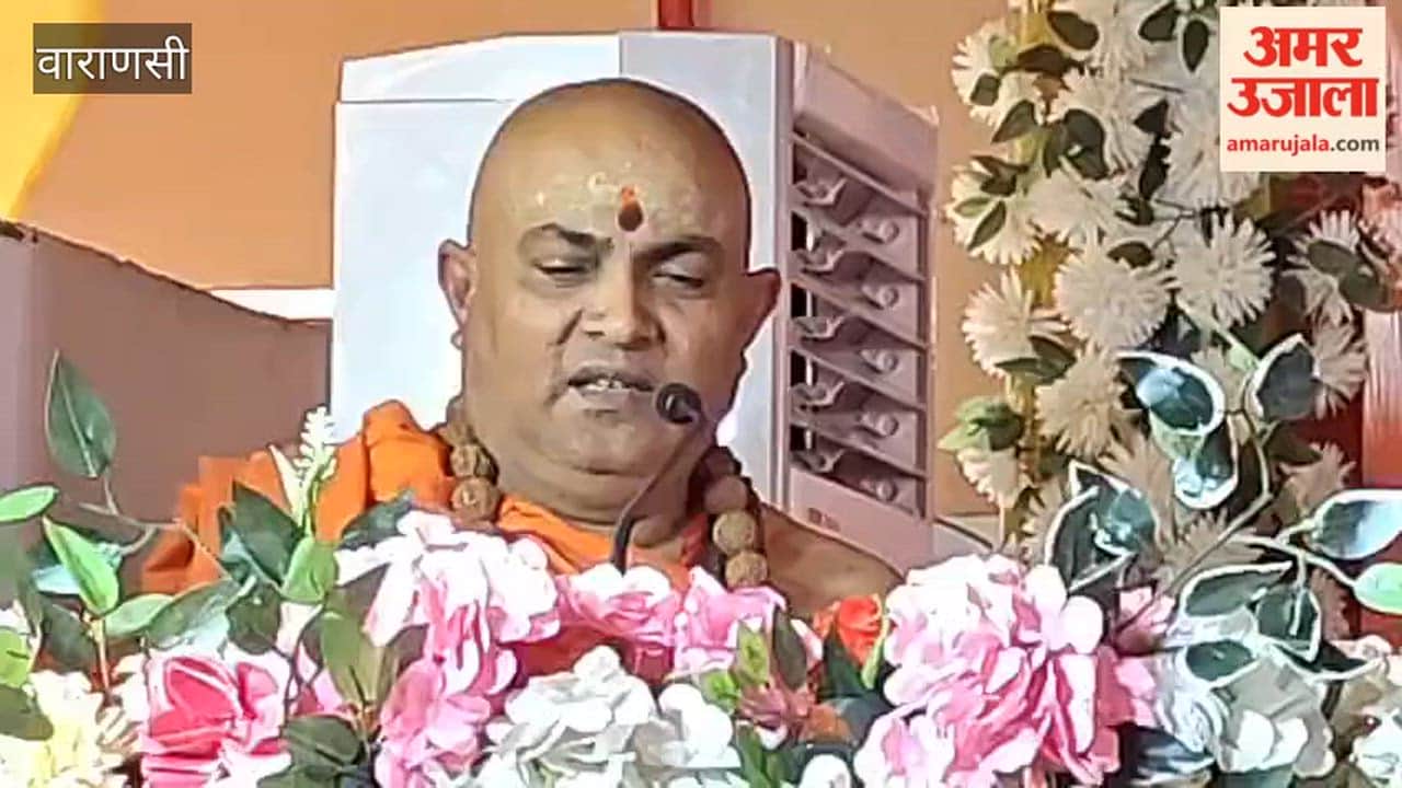 Swami Jitendranand Addresses Matru Sanskar Samagam