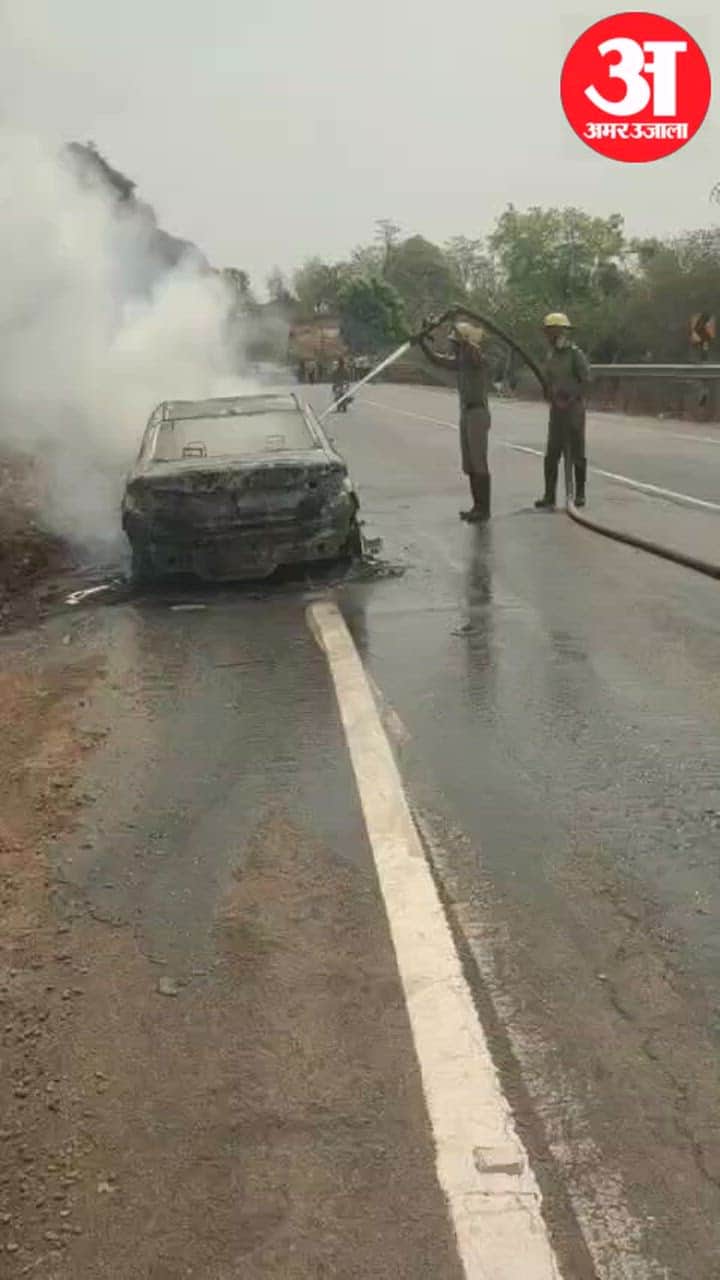 Car Catches Fire While Moving Two Youths Jump Out to Save Their Lives in Jagdalpur