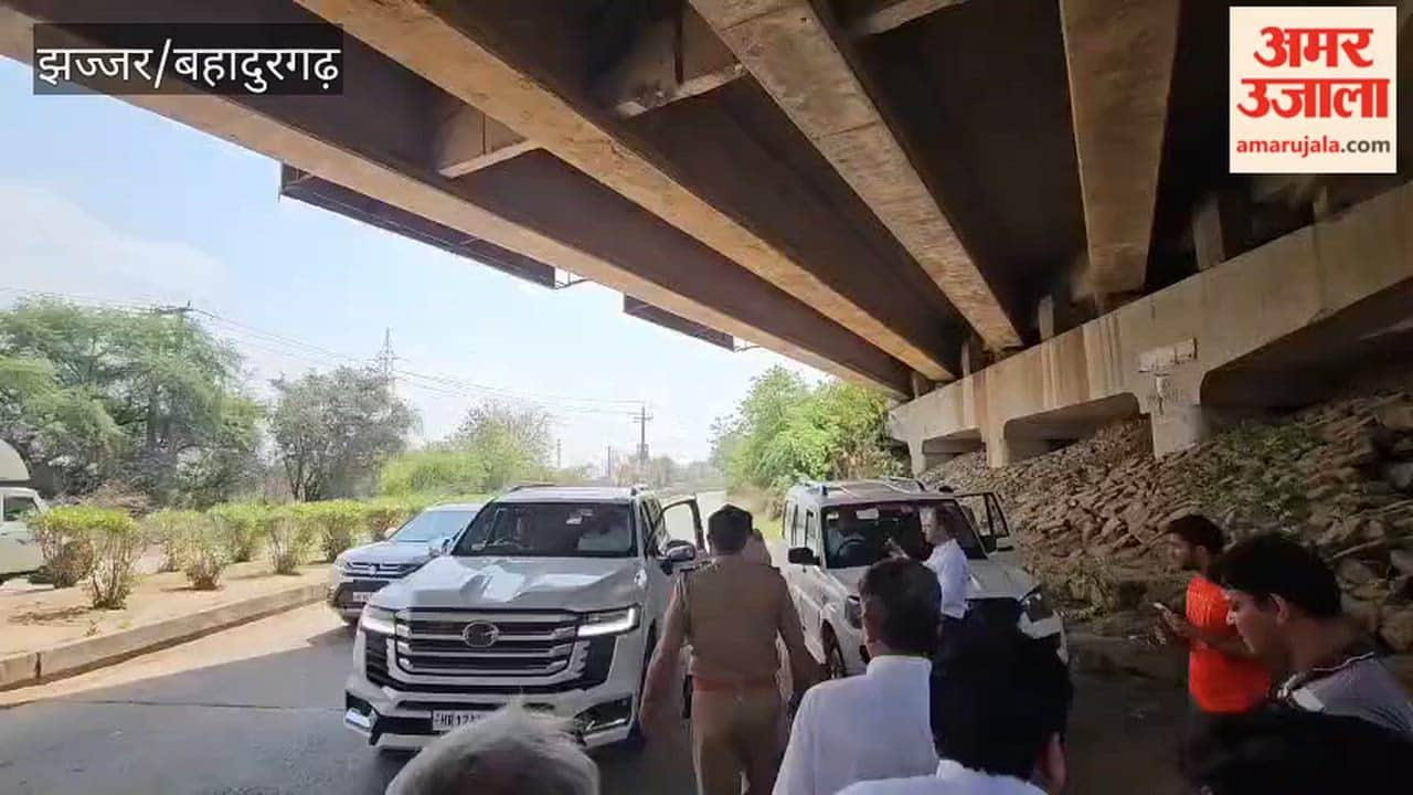 MP Randeep Surjewala slams BJP