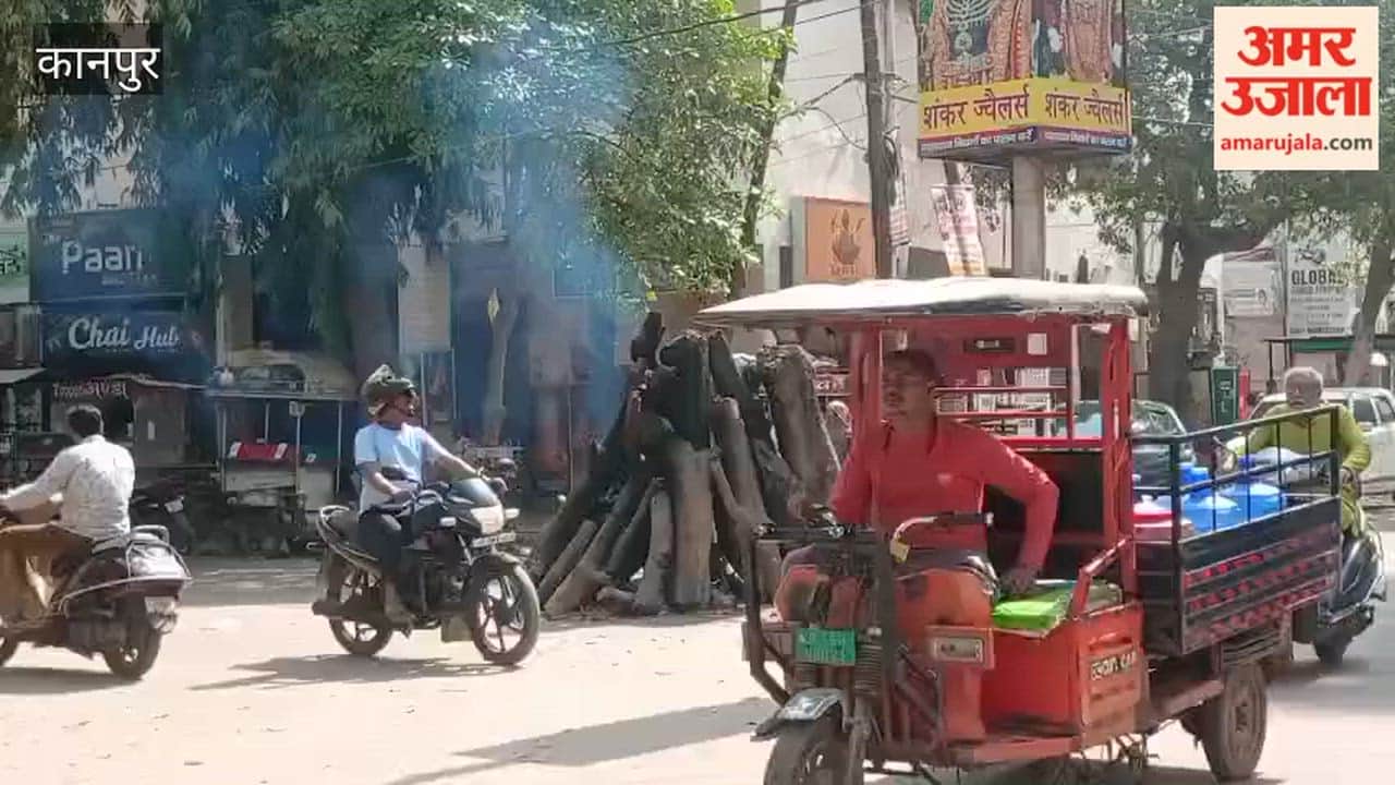 Kanpur: Holi Fire Still Burning at Avon Market in Kakadev