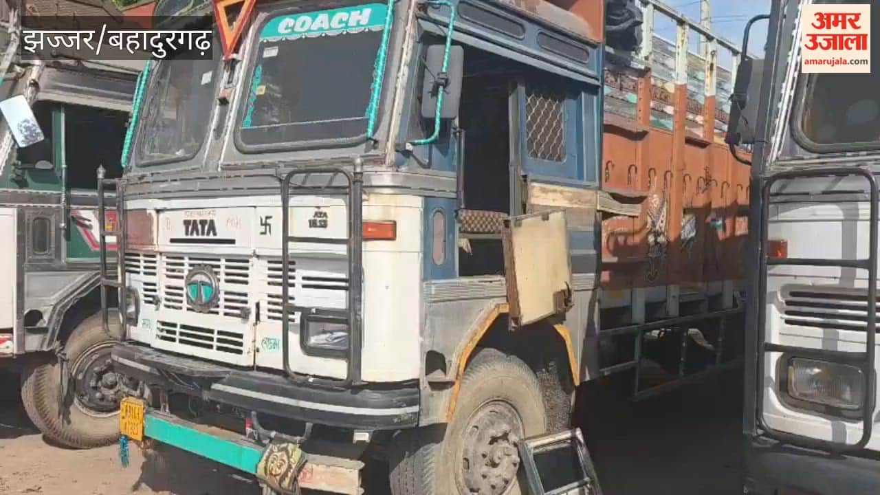 Theft at Truck Union on Parnala Road in Bahadurgarh; Thieves Steal 12 Batteries from 6 Trucks; Police Scrutinizing CCTV Footage.