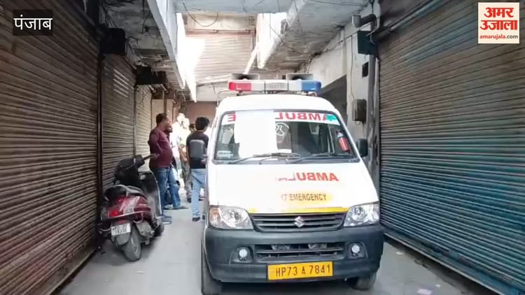 पठानकोट मिशन रोड मार्केट में सीढ़ियों पर मिली लाश, पुलिस जांच में जुटी