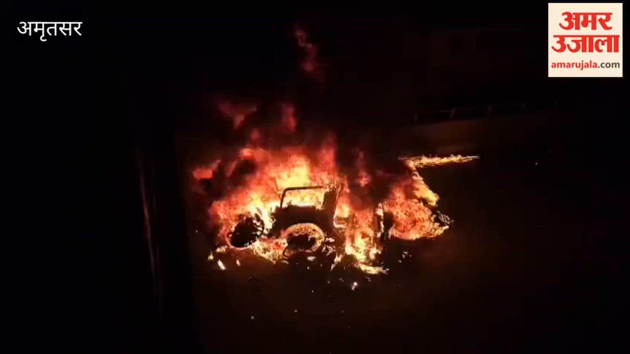 Massive Fire Engulfs Mahindra Thar Near Sri Darbar Sahib Parking