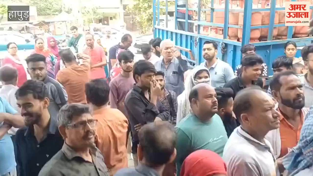 Fight for LPG continues in Hapur queues at gas agency