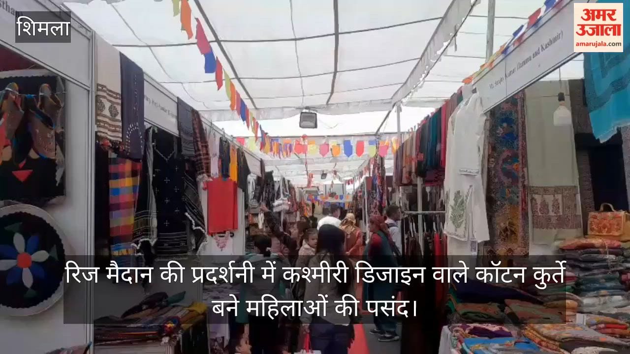 Kashmiri-designed cotton kurtas become the top choice for women at the exhibition on the Ridge Maidan.