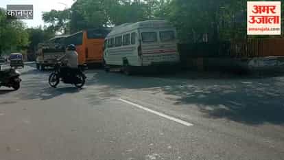 Kanpur: Travel Agency Operators Encroach Upon Road in Kakadev