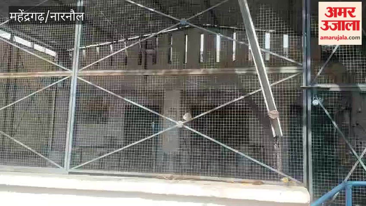 Atal Canteen closed due to non-availability of commercial cylinders