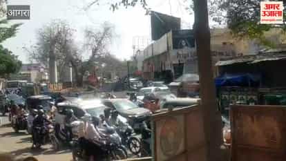 Long traffic jam on MG Road