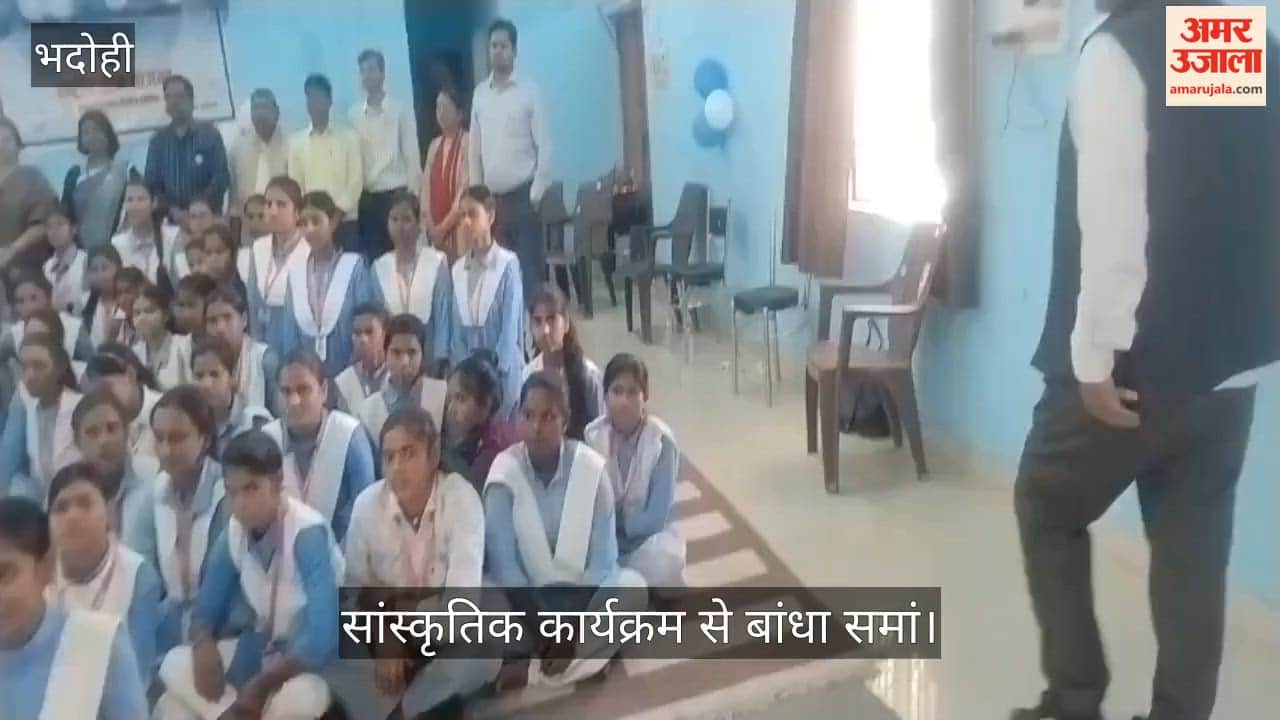 Girl students enthralled audience with cultural programme at NSS camp