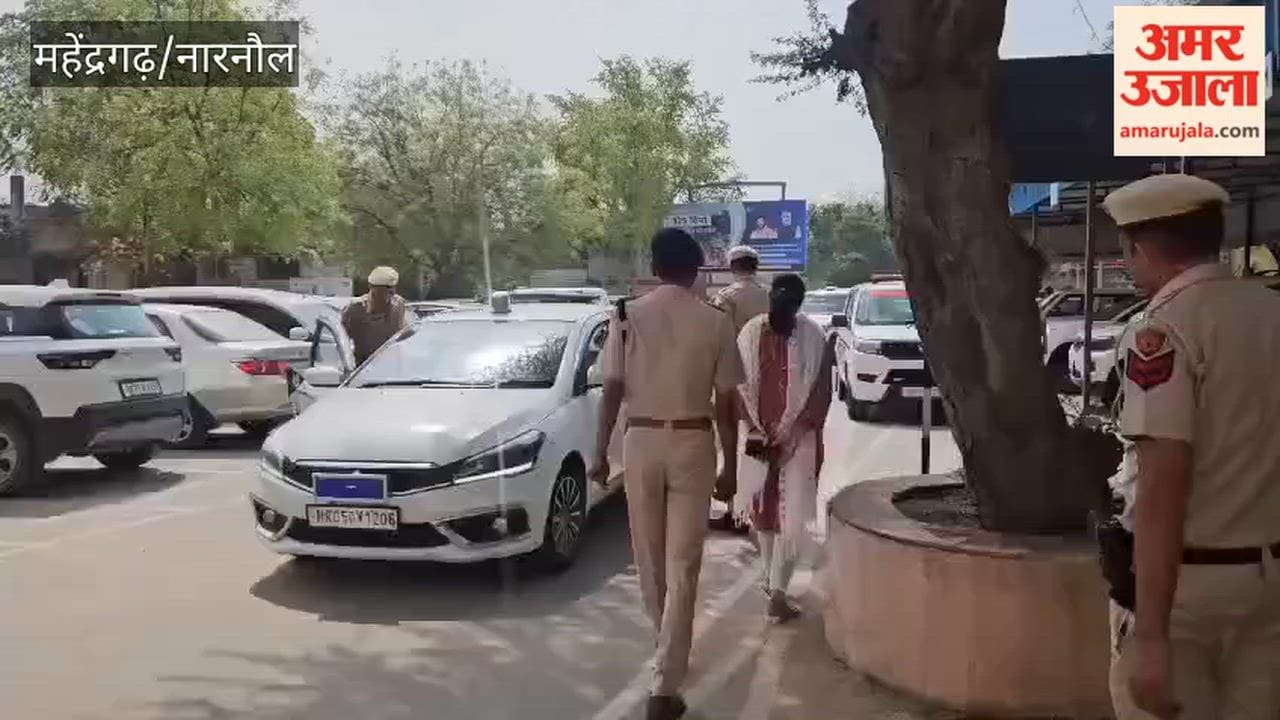 DIG visits Narnaul