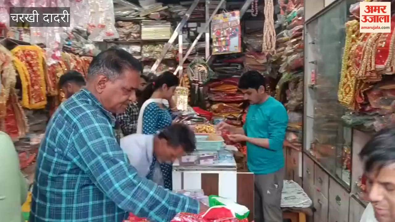 Crowds of devotees gathered in the market to buy puja materials for Navratri.