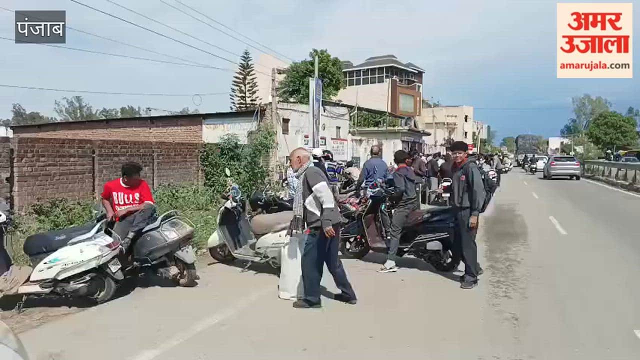 Gas cylinders are still unavailable in Pathankot, even after standing in line for hours.