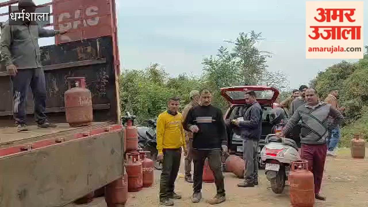 Dharamshala Crowds Swarm to Collect Domestic Gas Cylinders Find Out What Gas Agency Employees Had to Say