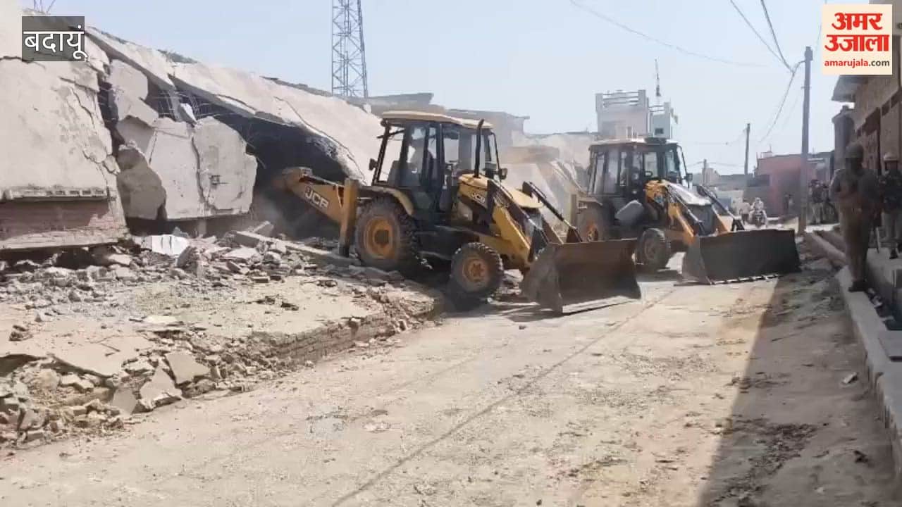 Bulldozer Demolishes Shops of Accused in Murder of HPCL Officers in Badaun