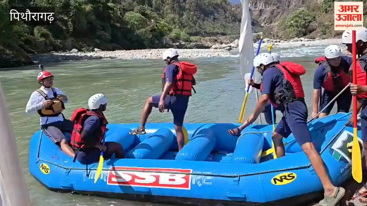 SSB jawans leave from Jauljibi for 150 km rafting amidst the strong waves of Kali river in pithoragarh