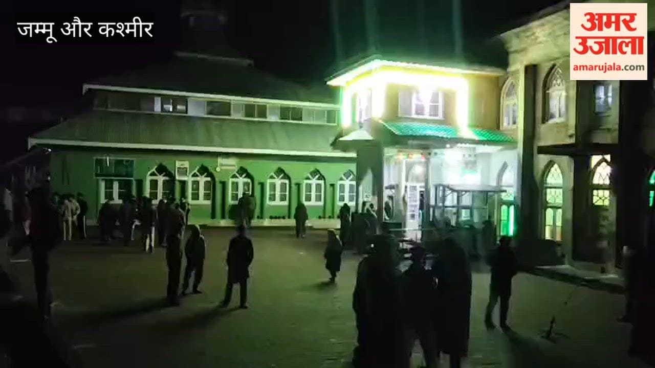 Shab-e-Qadar Observed with Devotion Across Bandipora, Thousands Pray at Sultan arfeen Ahemshareef Shrine