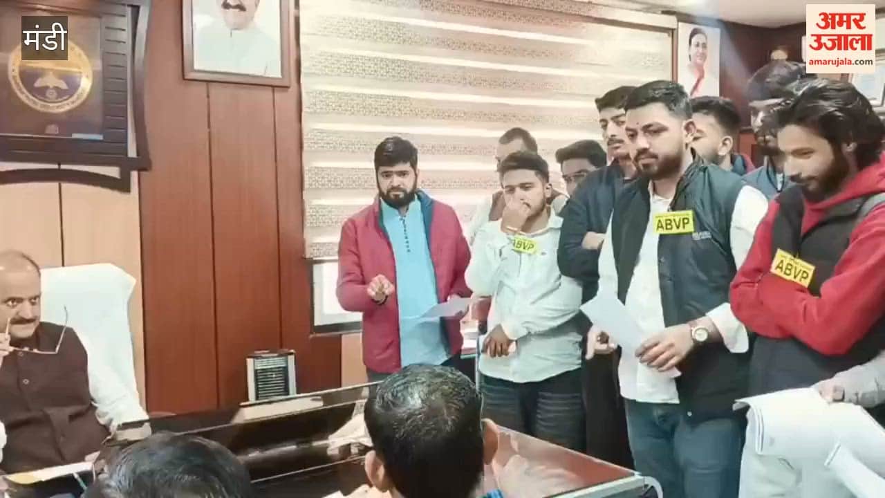 Mandi: ABVP Gheraos Vice-Chancellor Over Demands