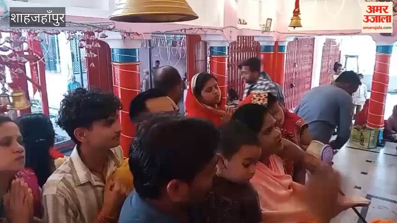 Worship of Goddess Shailputri on the First Day of Navratri in Shahjahanpur