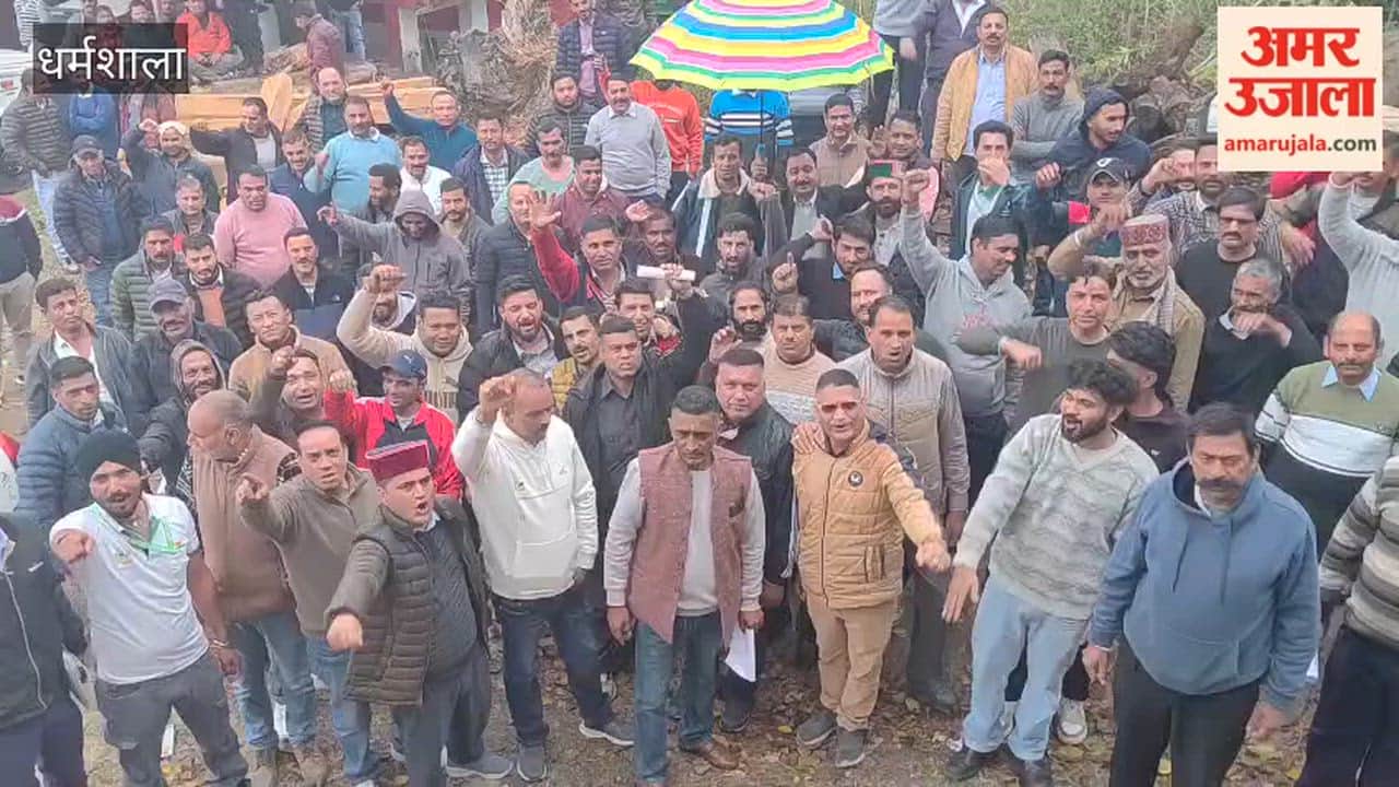 Video: Taxi Operators Protest in Dharamshala Put Forward This Demand