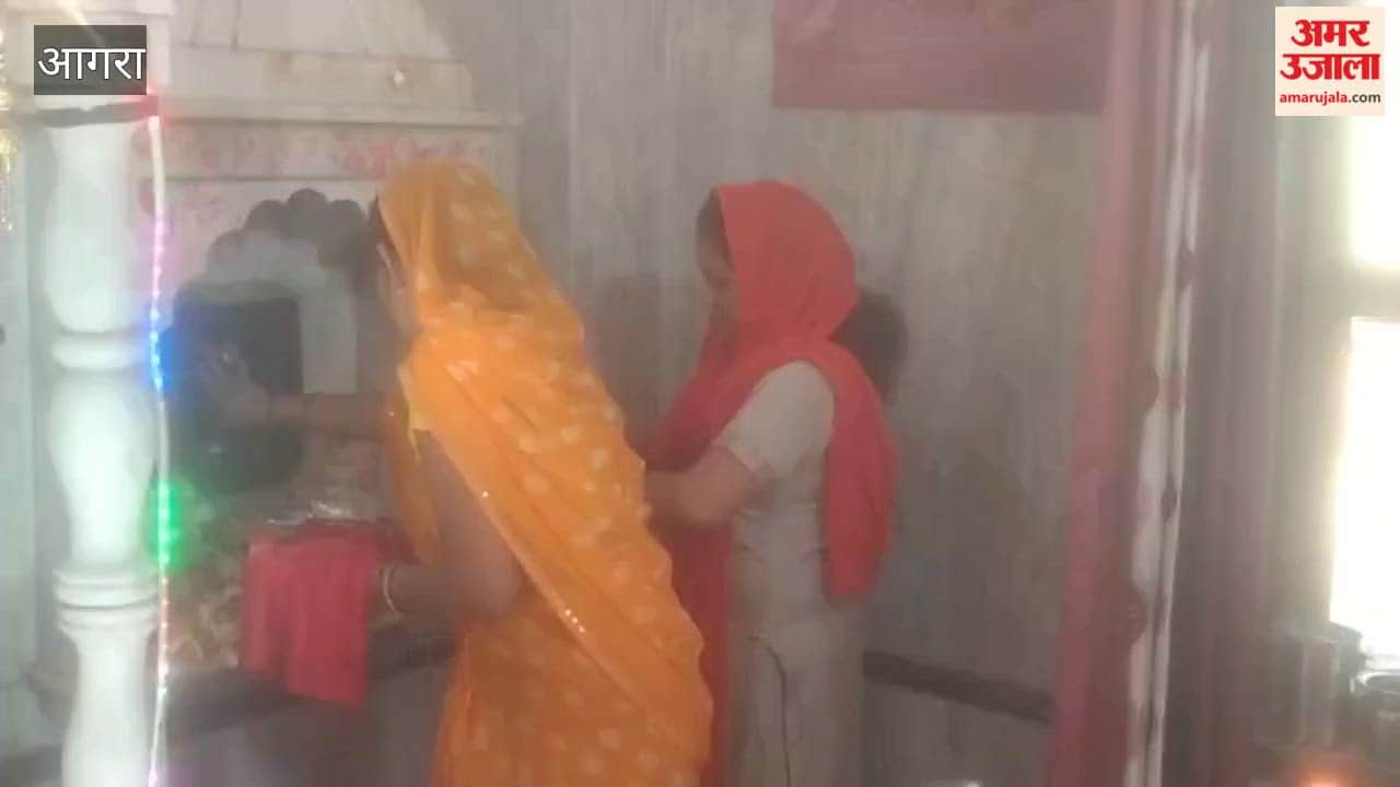 crowd gathered at temples on first day of Navratri