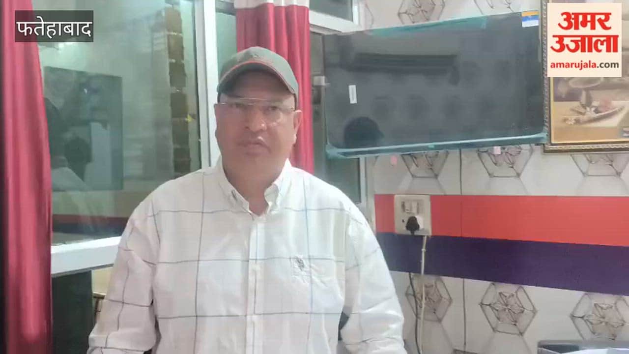 The Food and Supplies Controller inspected gas agencies in Ratia, Fatehabad.