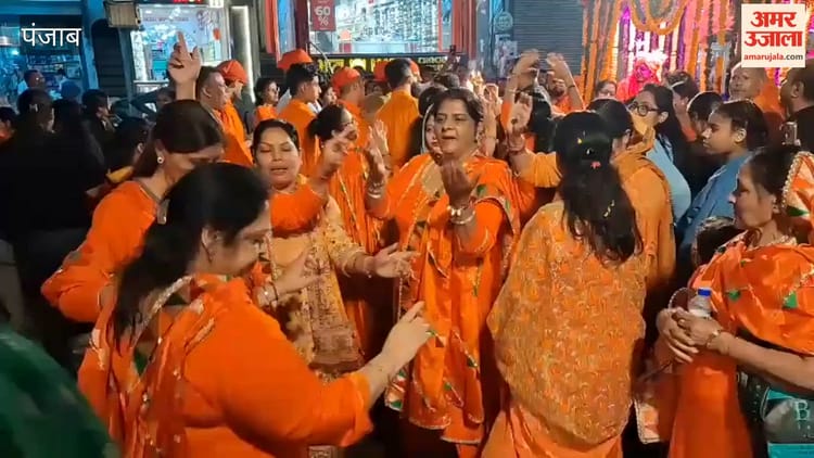 फगवाड़ा में 'मेला मैया दा' को लेकर 11 ज्योति स्वरूपों की अगुवाई में आयोजित हुई शोभायात्रा