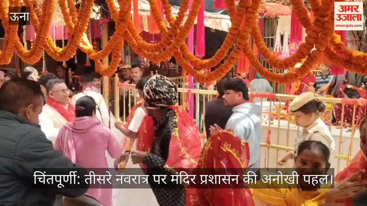 Temple Administration's Unique Initiative on the Third Day of Navratri—Chunaris Distributed Among Devotees