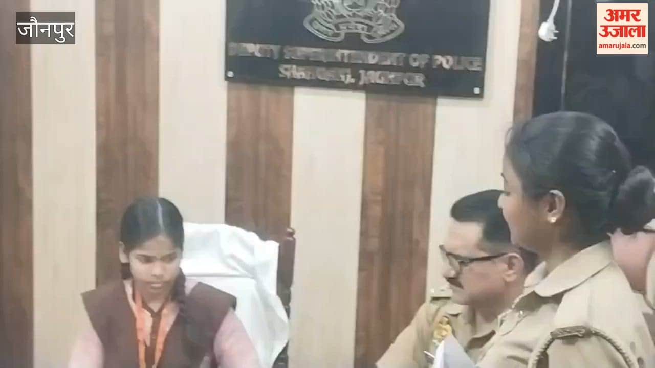 Student Sits in CO Chair Even Takes Decisions