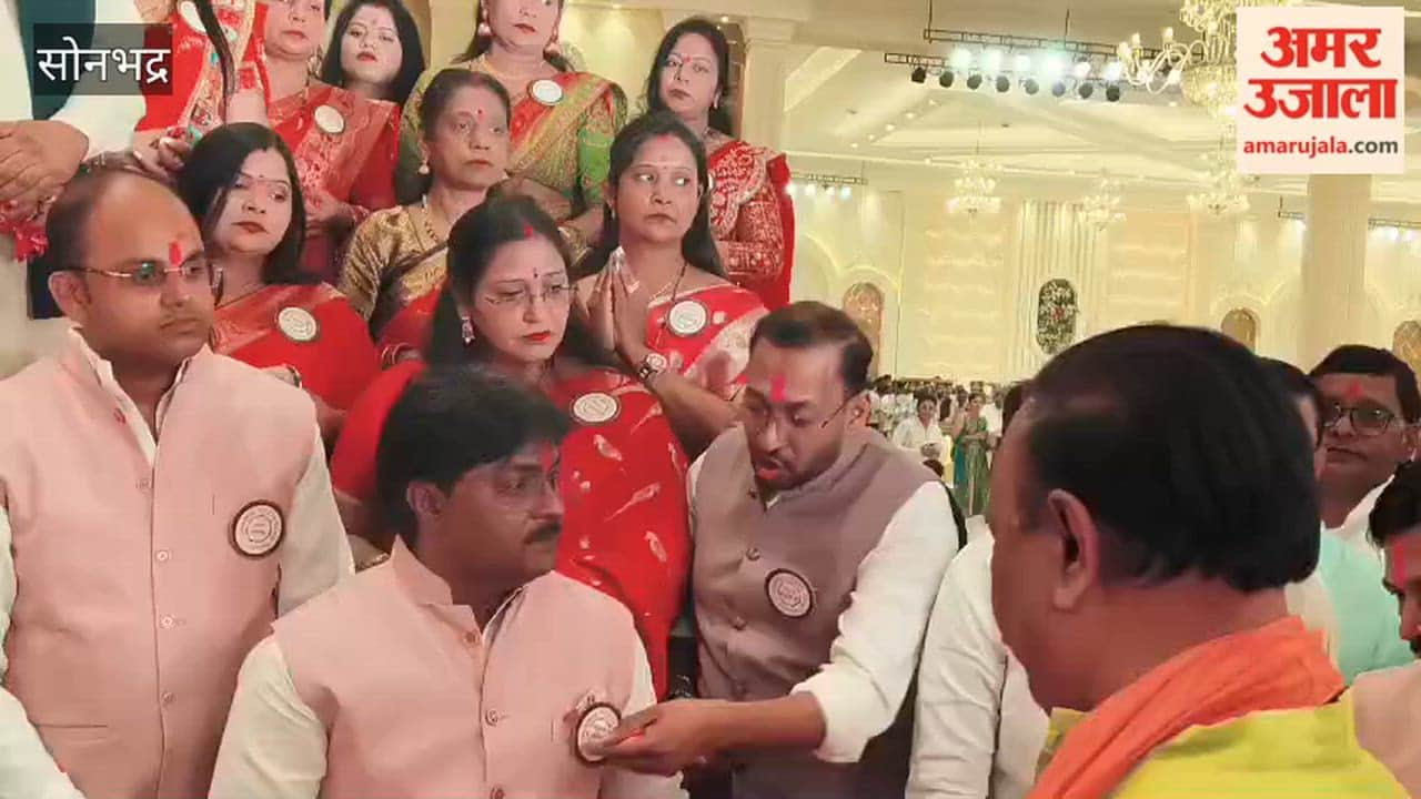 Abeer and Gulal Fill Air at Holi Milan Celebration; Event Emphasizes Community Unity