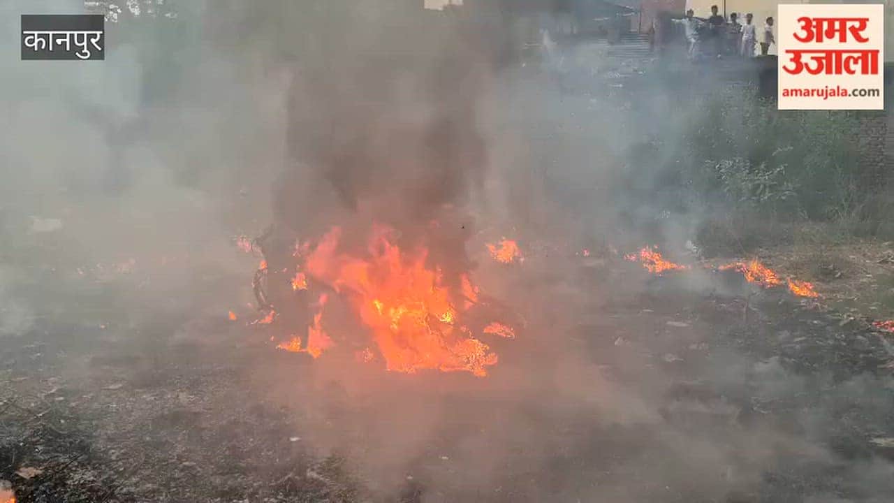 Three Motorcycles and One Scooter Gutted at a Repair Shop in Shuklaganj