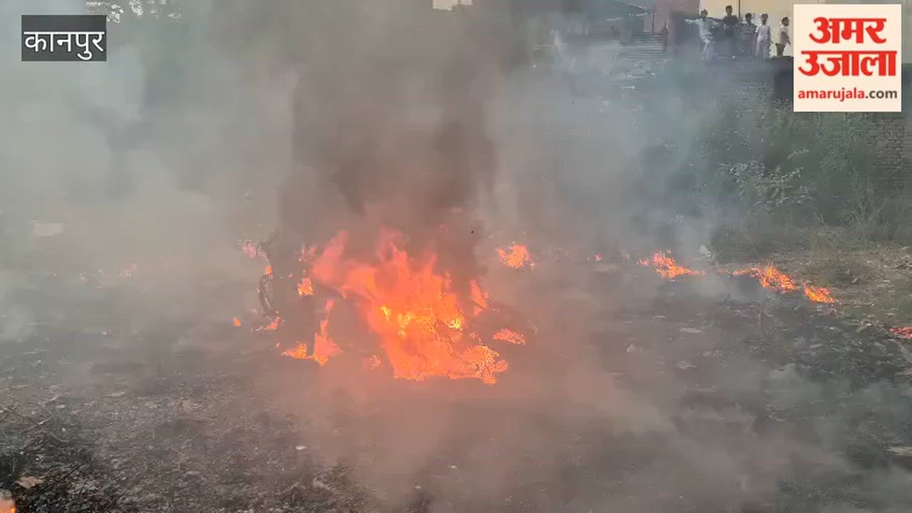 Three Motorcycles and One Scooter Gutted at a Repair Shop in Shuklaganj