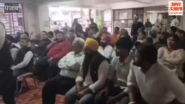 फगवाड़ा में सांसद ने सुनीं दुकानदारों की समस्याएं