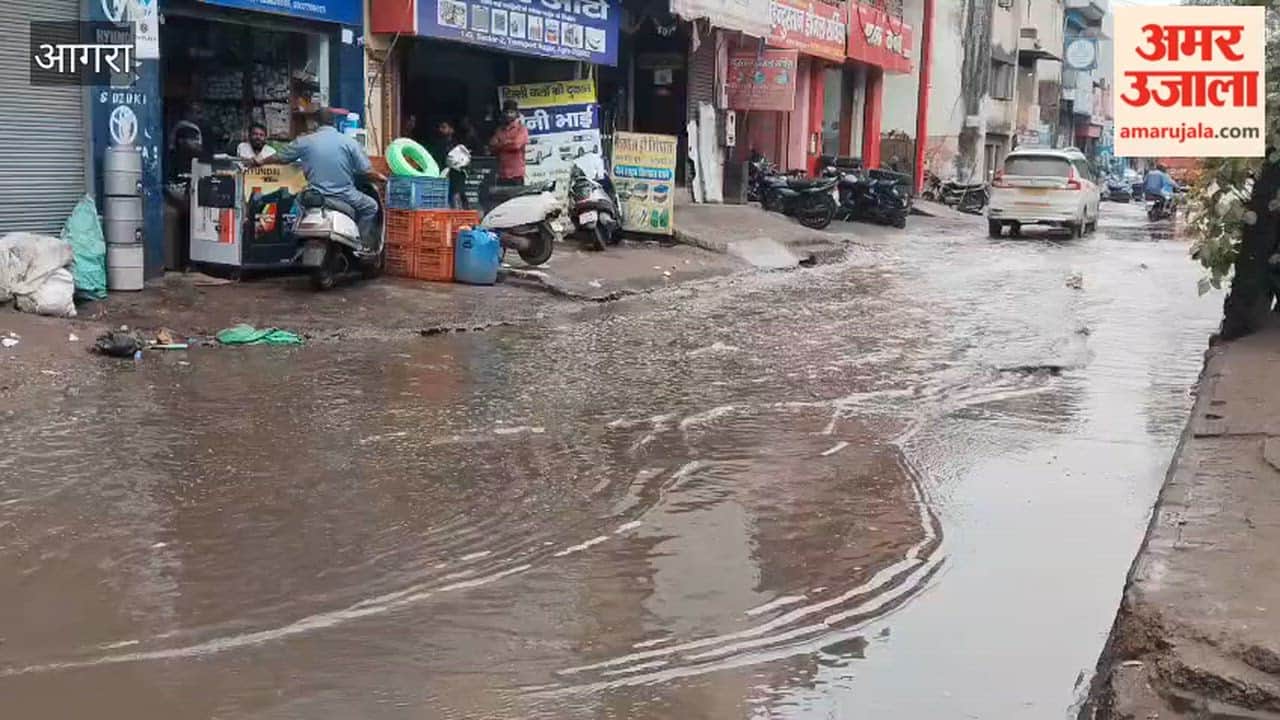 Rain causes waterlogging on roads in TP Nagar in agra