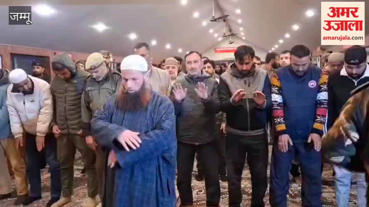 Indian Army’s 13 RR (Kumaon) Hosts Iftiyar Gathering at Manasbal, Strengthening Community Bonds