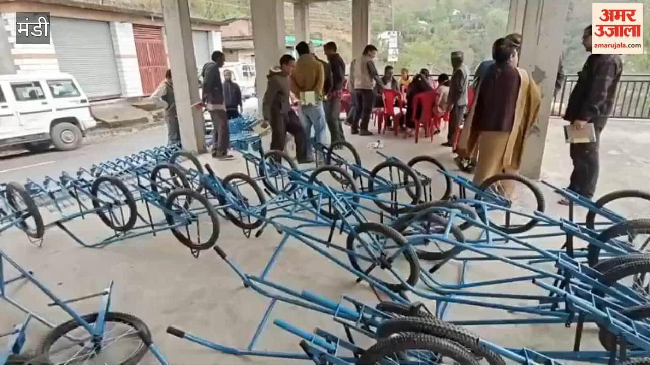 Mandi Krishi Vigyan Kendra Distributes Modern Equipment to 300 Scheduled Caste Farmers