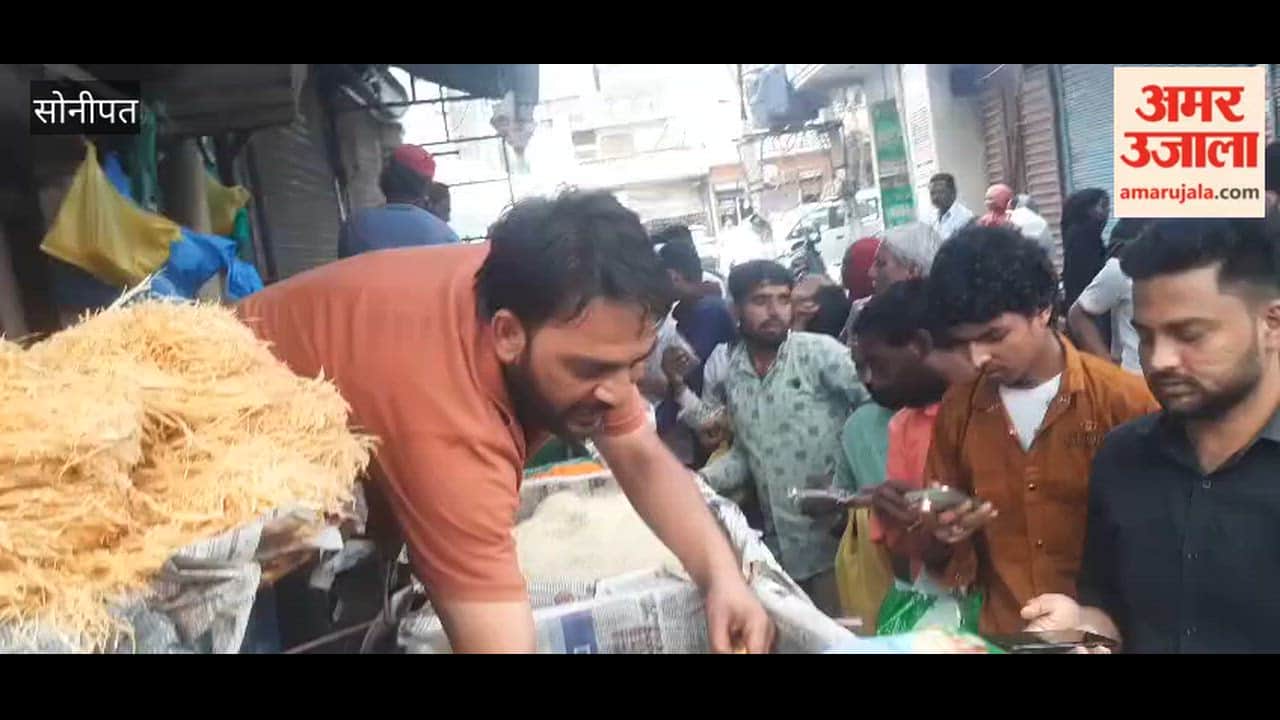 ईद उल फितर: सोनीपत में मुस्लिम समुदाय के लोगों ने की खरीदारी