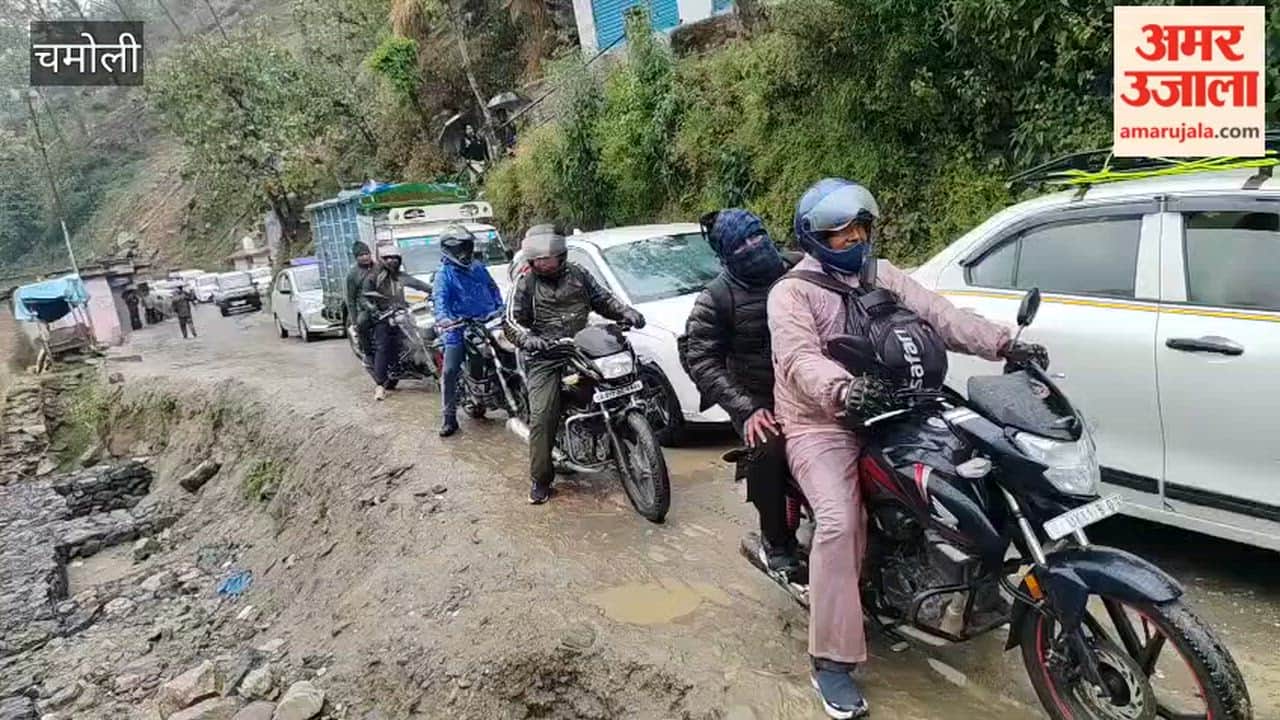 Tharali: One-Hour Traffic Jam in Tharali; Long Queues of Vehicles Formed
