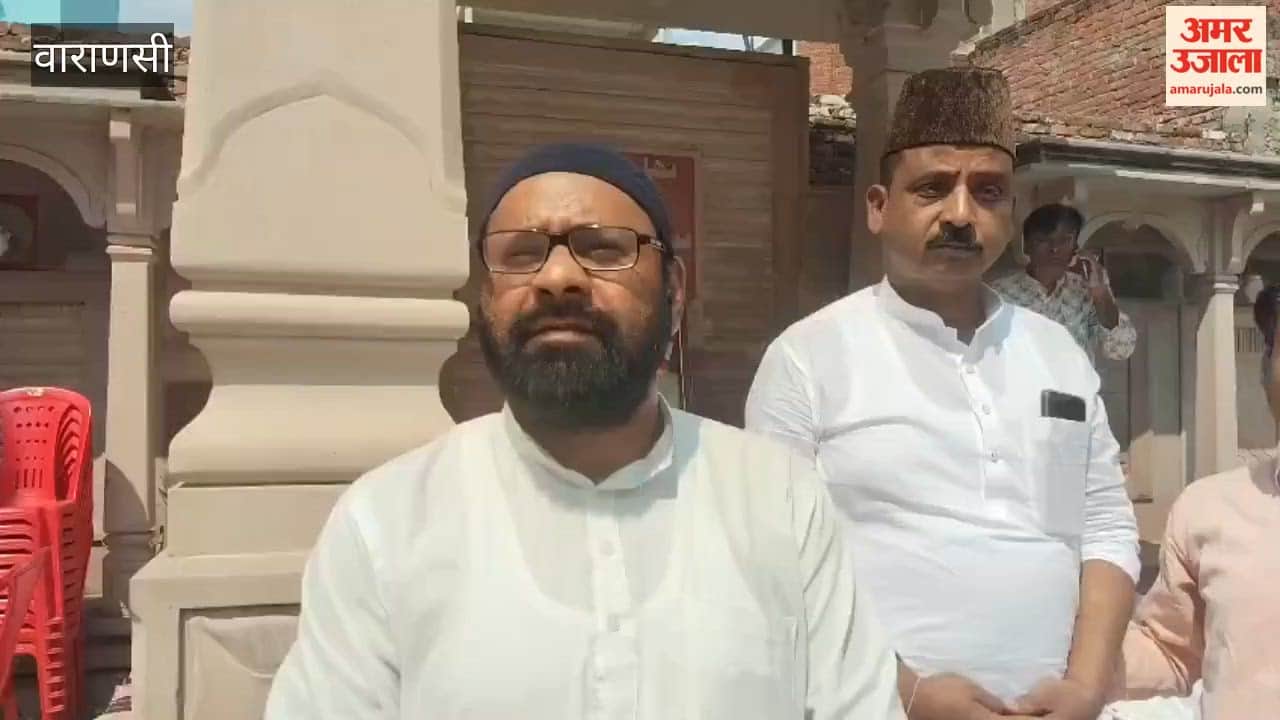 Homage Paid at Ustad Bismillah Khan's Tomb in varanasi